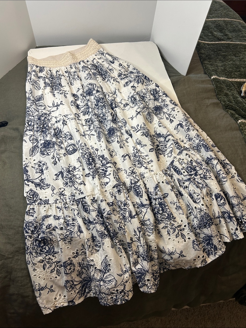 Women’s White Floral Eyelet Maxi Skirt with Navy Print, size LG